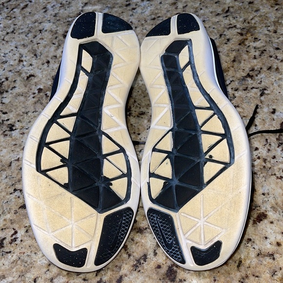 Nike Flex 2017 Run - Picture 5 of 9